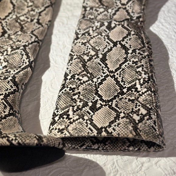 Zara animal print High heeled boots - Picture 6 of 10